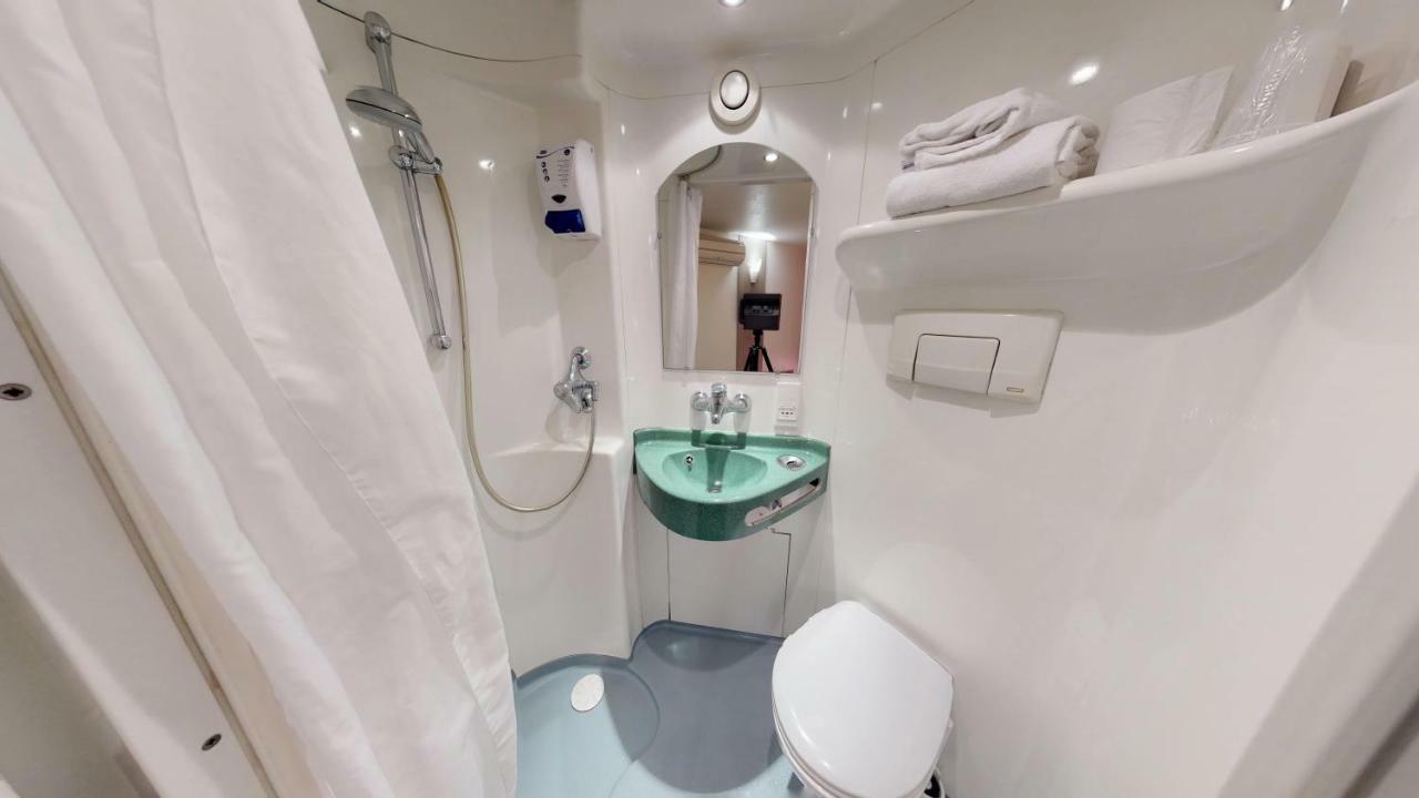 Kyriad Direct Acheres Экстерьер фото